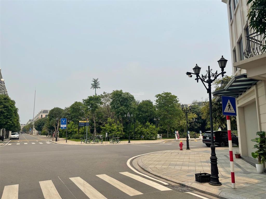 Bán gấp liền kề 64m2 vinhomes ocean park 2 hoàn thiện 5 tầng  nhỉnh 9 tỷ