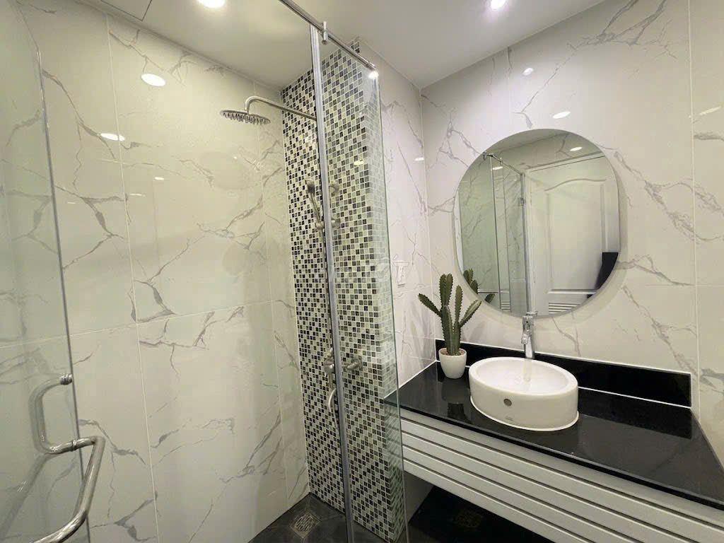 Cho thuê gấp!! penthouse 9PN Sky Garden 2 - 300m2 - view Landmark