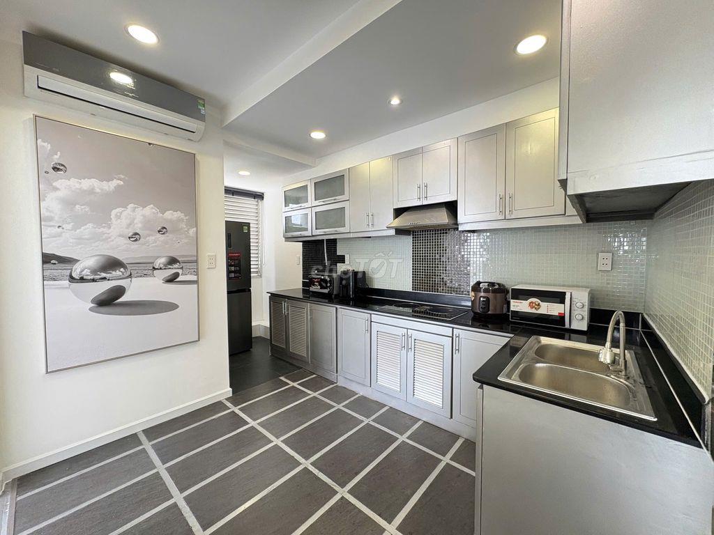 Cho thuê gấp!! penthouse 9PN Sky Garden 2 - 300m2 - view Landmark