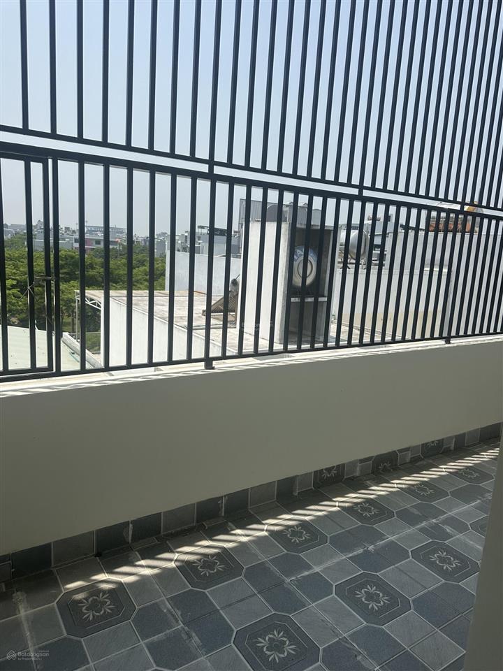 Bán toà căn hộ 10 phòng đường diên hồng mới 100%