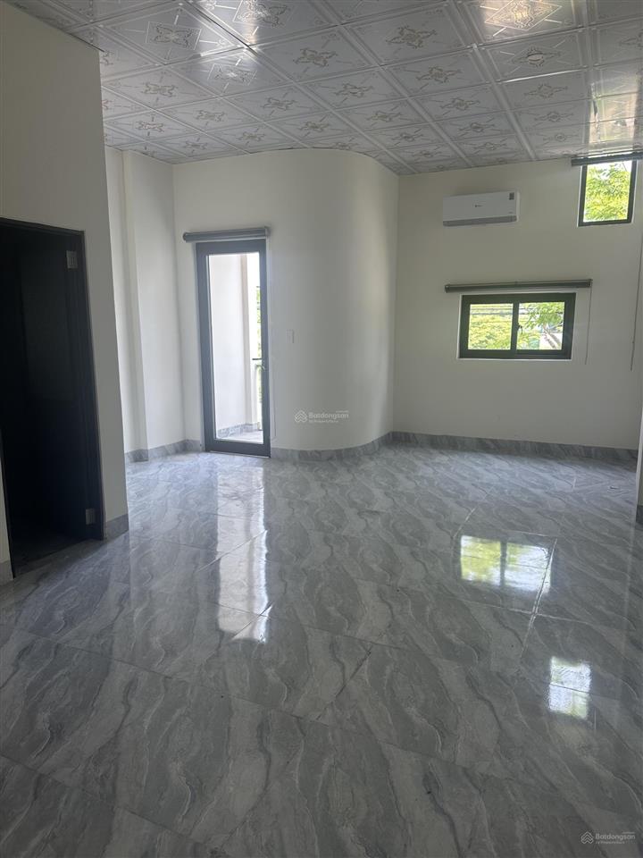 Bán toà căn hộ 10 phòng đường diên hồng mới 100%