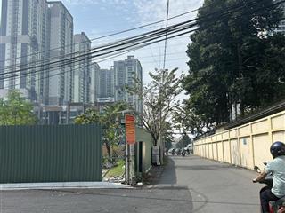 Xe hơi ngủ trong nhà  sát trung tâm hành chính tp thủ đức  86m  nhỉnh 9 tỷ