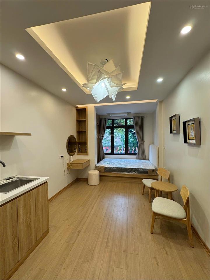 Mặt phố đặng trần côn  homestay dòng tiền, gần lăng bác, thông cát linh, văn miếu, phố ôtô 2 chiều