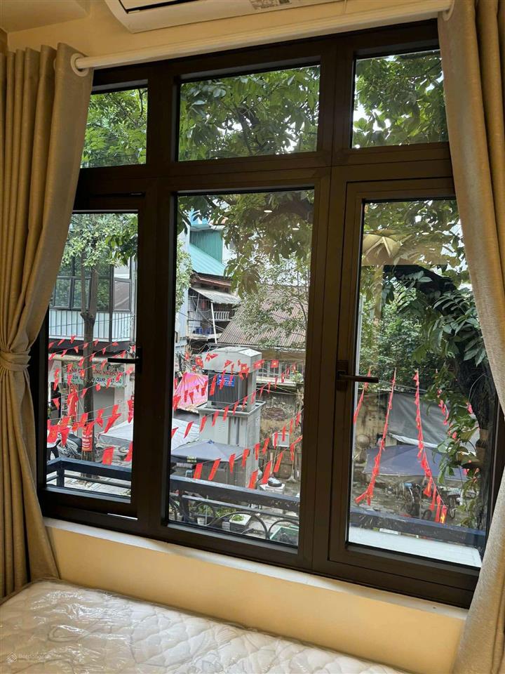 Mặt phố đặng trần côn  homestay dòng tiền, gần lăng bác, thông cát linh, văn miếu, phố ôtô 2 chiều