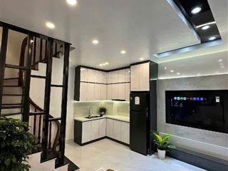 6,4 tỷ căn góc  gần phố tôn đức thắng đống đa kinh doanh online tốt, nhà đẹp ở luôn