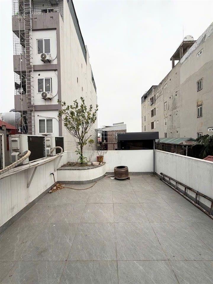 Vương thừa vũ  thang máy nhập khẩu, nội thất indochine dòng tiền 21tr/tháng, phân lô oto