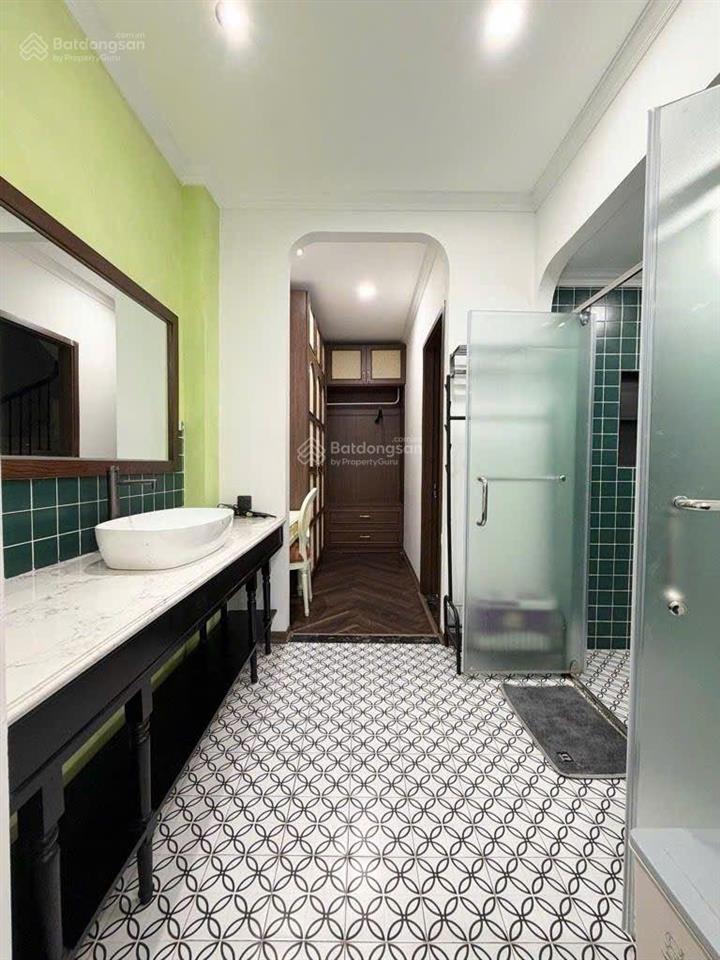 Vương thừa vũ  thang máy nhập khẩu, nội thất indochine dòng tiền 21tr/tháng, phân lô oto