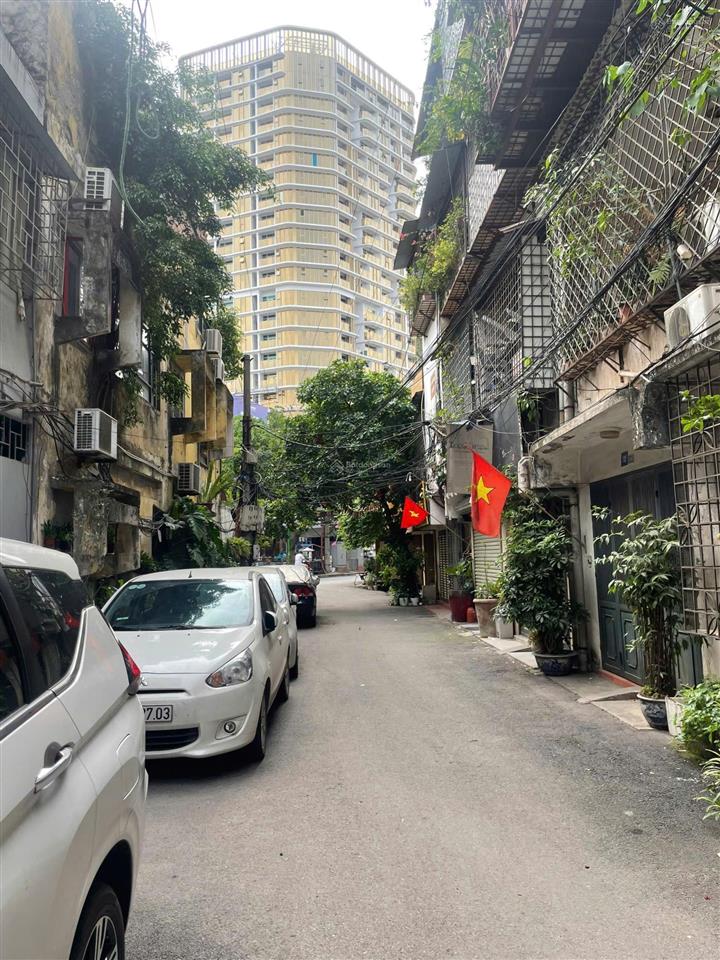 5,2 tỷ  tập thể ngân hàng, 90m, 3 ngủ  vị trí đỉnh đống đa , đối diện vincom phạm ngọc thạch