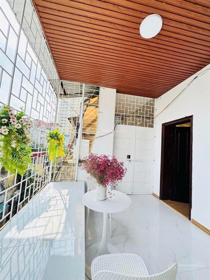 5,2 tỷ  tập thể ngân hàng, 90m, 3 ngủ  vị trí đỉnh đống đa , đối diện vincom phạm ngọc thạch