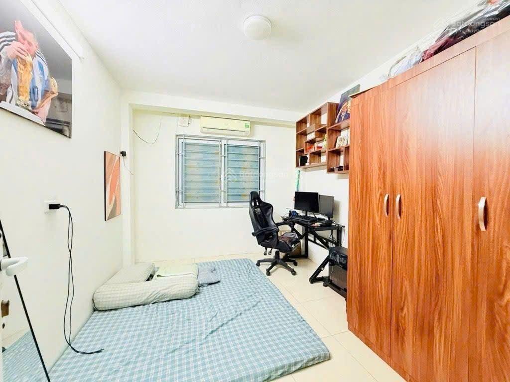 5,8 tỷ, hiếm tạ quang bửu, lê thanh nghị  lô góc 5 tầng, gần bách, kinh, xây,vài bước ra mặt phố