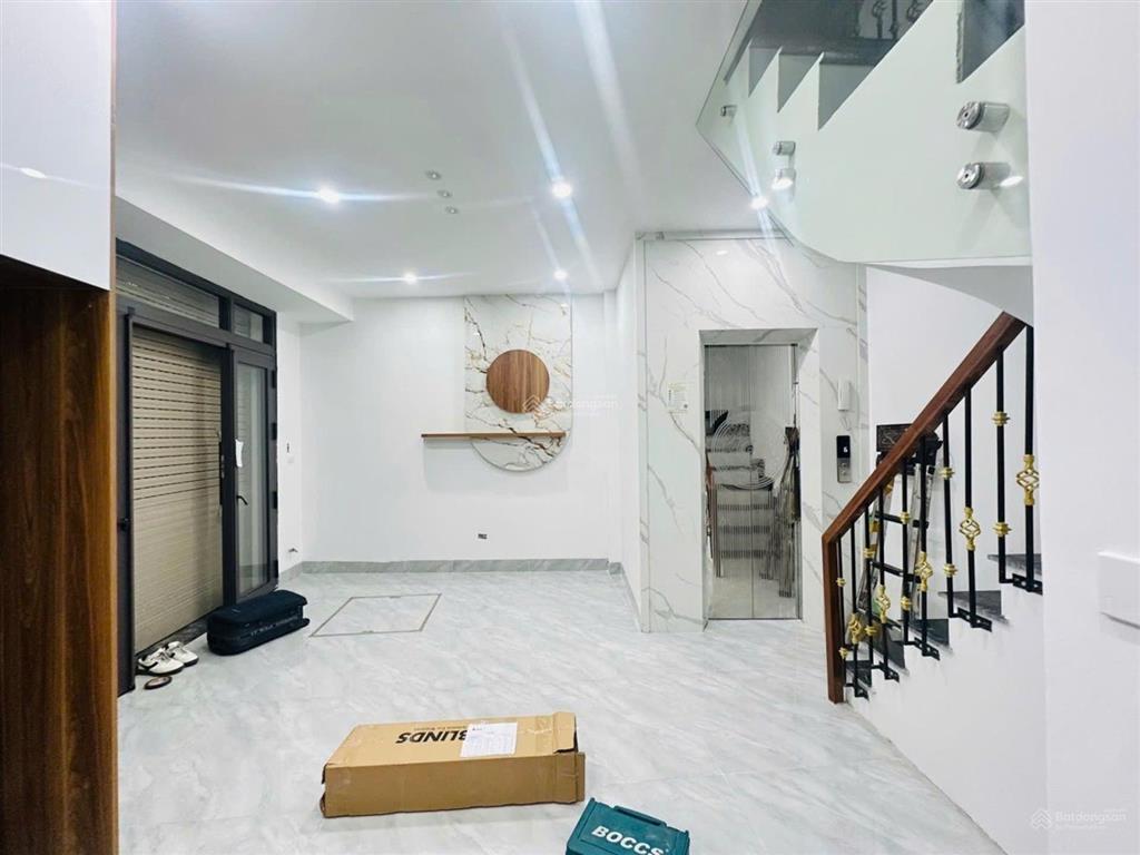 11,6 tỷ  đống đa, xã đàn | nhà mới 6 tầng, thang máy, full nội thất lô góc, chỉ 20m ra mặt phố