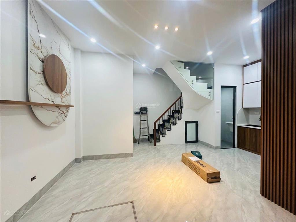 11,6 tỷ  đống đa, xã đàn | nhà mới 6 tầng, thang máy, full nội thất lô góc, chỉ 20m ra mặt phố