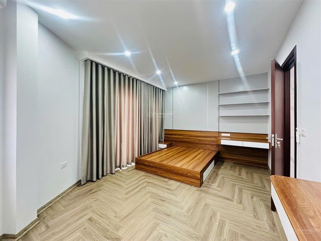 11,6 tỷ  đống đa, xã đàn | nhà mới 6 tầng, thang máy, full nội thất lô góc, chỉ 20m ra mặt phố
