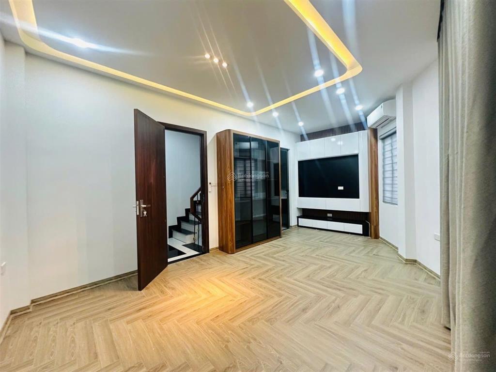 11,6 tỷ  đống đa, xã đàn | nhà mới 6 tầng, thang máy, full nội thất lô góc, chỉ 20m ra mặt phố