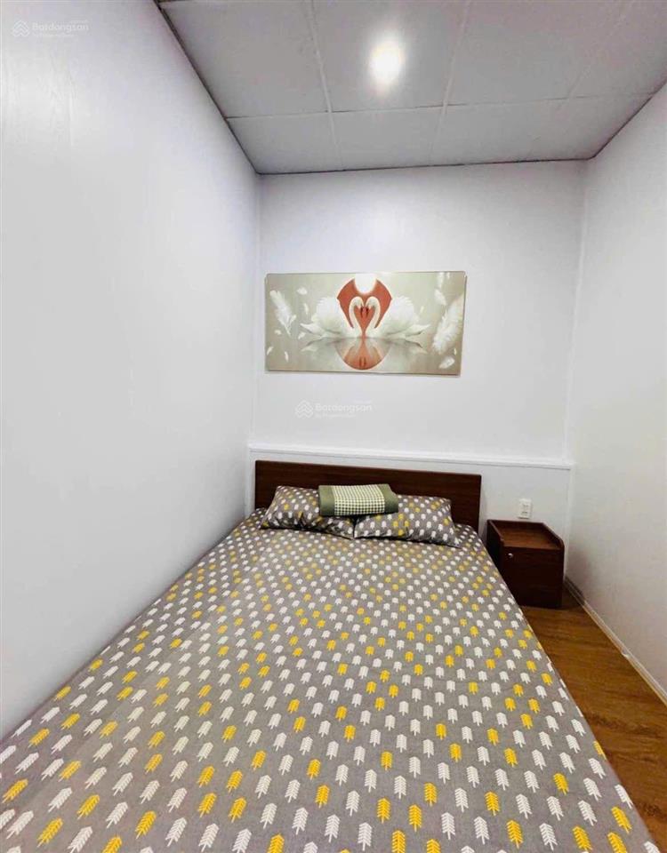 6,2 tỷ  trung tâm phố cổ  hàng bồ  homestay dòng tiền  30m, nhà 3 tầng.