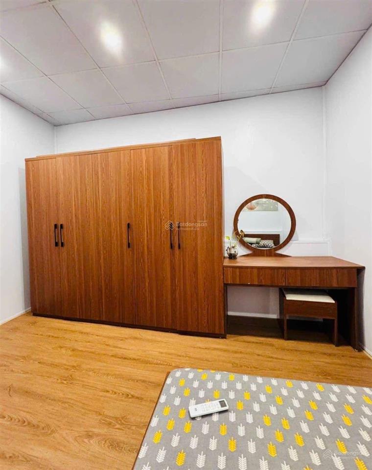 6,2 tỷ  trung tâm phố cổ  hàng bồ  homestay dòng tiền  30m, nhà 3 tầng.