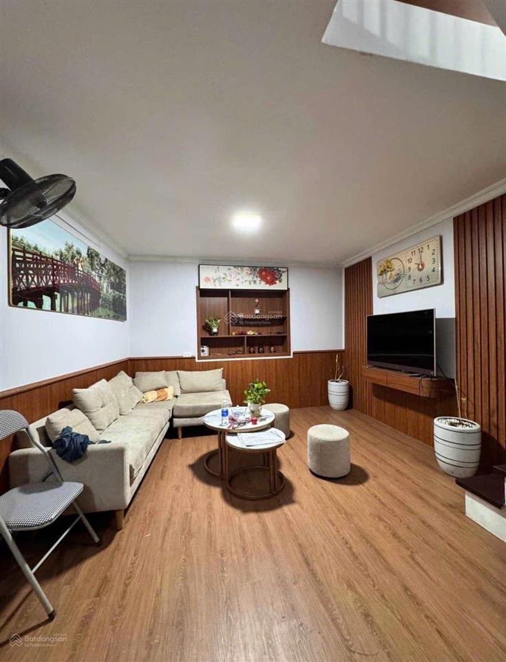 6,2 tỷ  trung tâm phố cổ  hàng bồ  homestay dòng tiền  30m, nhà 3 tầng.