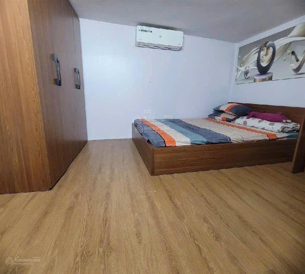 6,2 tỷ  trung tâm phố cổ  hàng bồ  homestay dòng tiền  30m, nhà 3 tầng.