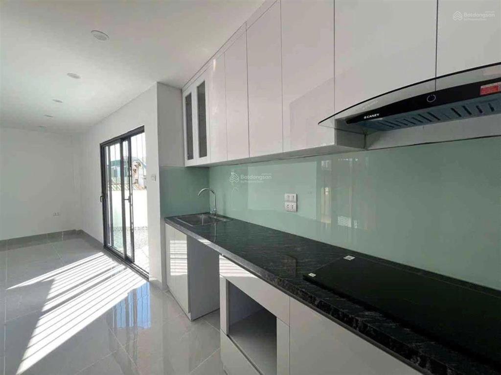 10,3 tỷ  5 tầng thang máy  gara ôtô  gần phố võ thị sáu kết nối thanh nhàn  dòng tiền