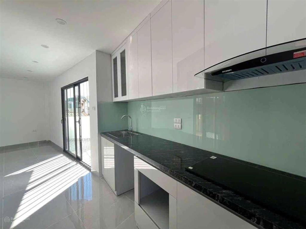 Bạch mai  tạ quang bửu | nhà mới  5 tầng thang máy | nhỉnh 10 tỷ  gần phố