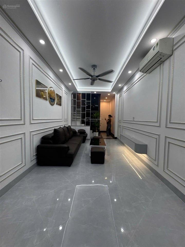 Bạch mai, tạ quang bửu  30m2  5 tầng thang máy  nhỉnh 11 tỷ  3 bước ra mặt phố  full nội thất