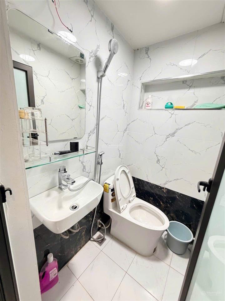 Chỉ 5,1 tỷ lò đúc sở hữu nhà 5 tầng x 3 ngủ đủ công năng. ở hoặc cho thuê.