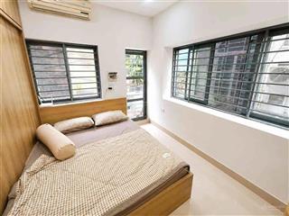 5,9 tỷ  lò đúc  21m  2 ngủ  3 wc vài bước ra phố, sát phở thìn, gần hồ gươm