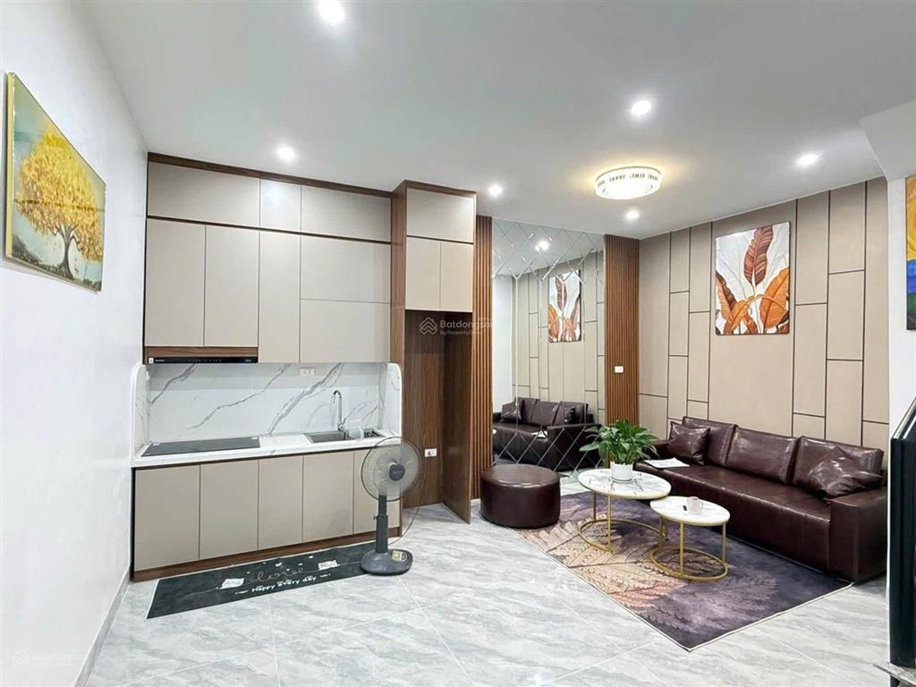 7,3 tỷ  tôn đức thắng  50m2  4 tầng  4 ngủ  20m ra mặt phố, ngõ thẳng, gần văn miếu