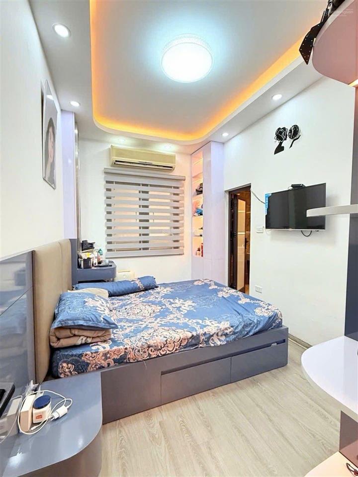 9,8 tỷ  hòe nhai  view phố  120m2  3 ngủ, nhà tầng 2,3,4, ở hoặc khai thác homestay dòng tiền