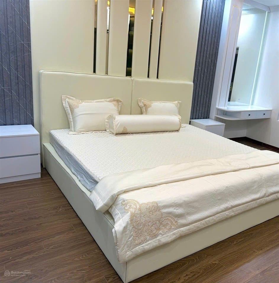 Hơn 12 tỷ  hoàng văn thái  55m  5 tầng thang máy  ô tô đỗ cổng, nhà đẹp, hiện đại, sổ đỏ nở hậu