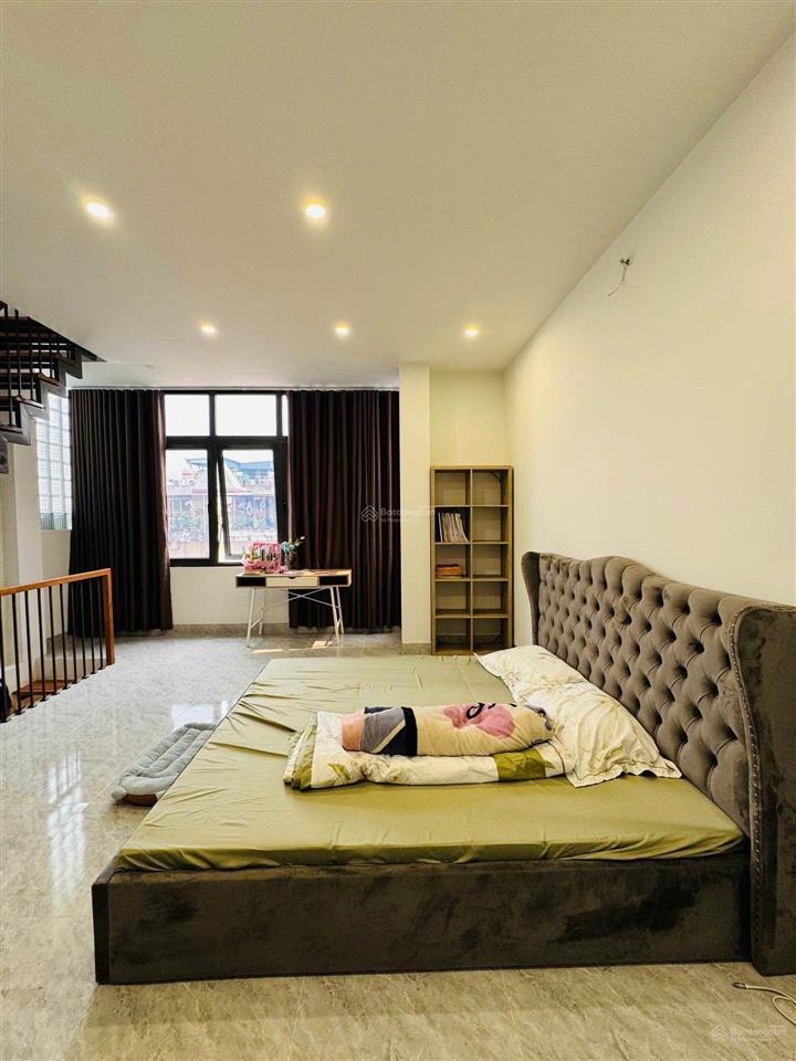 Hơn 7 tỷ nguyễn công trứ  32m 5 tầngnhà đẹp  15m ra phố  ngõ thông gần hoàn kiếm