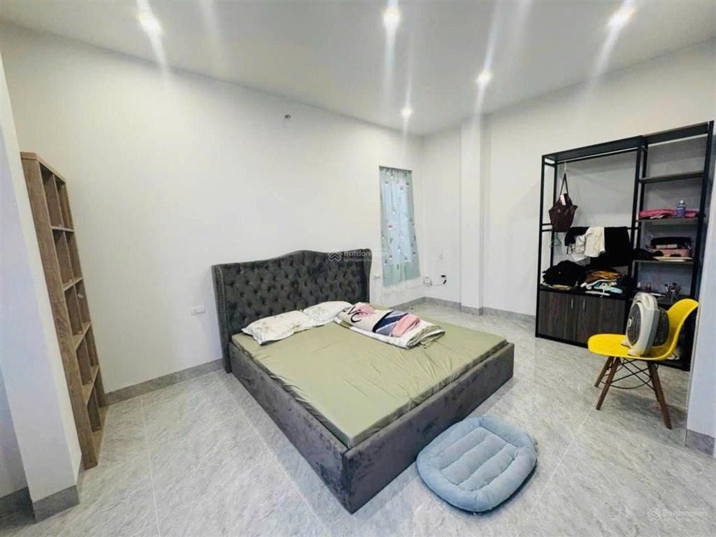 Hơn 7 tỷ nguyễn công trứ  32m 5 tầngnhà đẹp  15m ra phố  ngõ thông gần hoàn kiếm