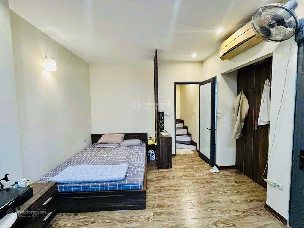 8,2 tỷ mặt phố đống đa dòng tiền 30 triệu/tháng  32m2, 5 tầng  ngã tư khương thượng tây sơn