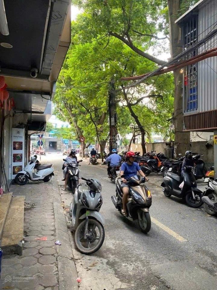 8,2 tỷ mặt phố đống đa dòng tiền 30 triệu/tháng  32m2, 5 tầng  ngã tư khương thượng tây sơn