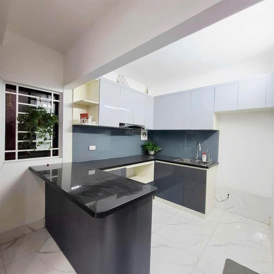 6,6 tỷ  bạch mai  36m  5 tầng, 6 ngủ, nhà đẹp, ở ngay  nhà đại gia đình 3 thế hệ, gần phố huế