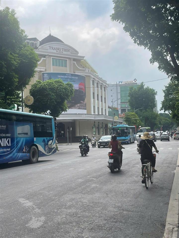 5,5 tỷ  căn hộ gần tràng tiền plaza  70m2  2 ngủ  vài bước ra hồ gươm  ở, cho thuê homestay