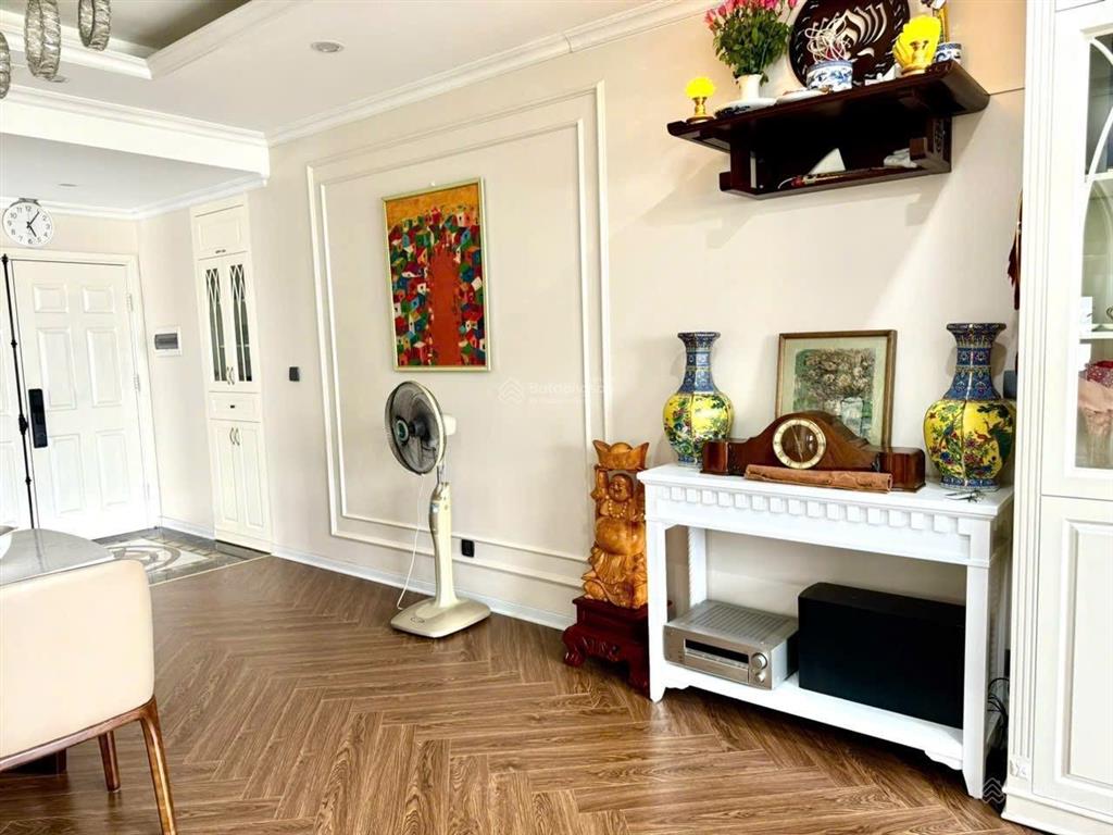 Em đang có quỹ căn 2pn,3pn, 4pn chung cư xuân phương quốc hội , sẵn sổ , giá hơn 7 tỷ đến 9.4 tỷ