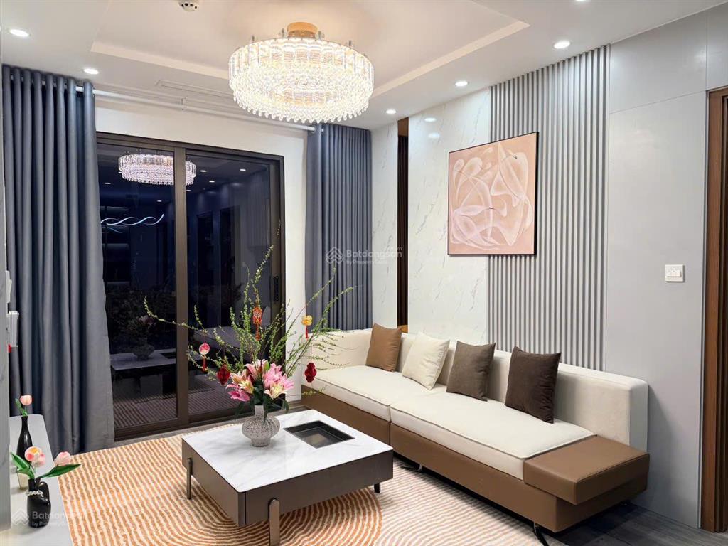 Giá 11tr/tháng,cho thuê căn 2pn,3pndt từ 66m2 đến 130m2 vào ở luôn chung cư golden filed  mỹ đình
