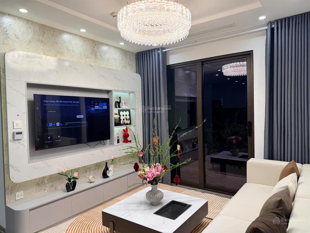 Giá 11tr/tháng,cho thuê căn 2pn,3pndt từ 66m2 đến 130m2 vào ở luôn chung cư golden filed  mỹ đình