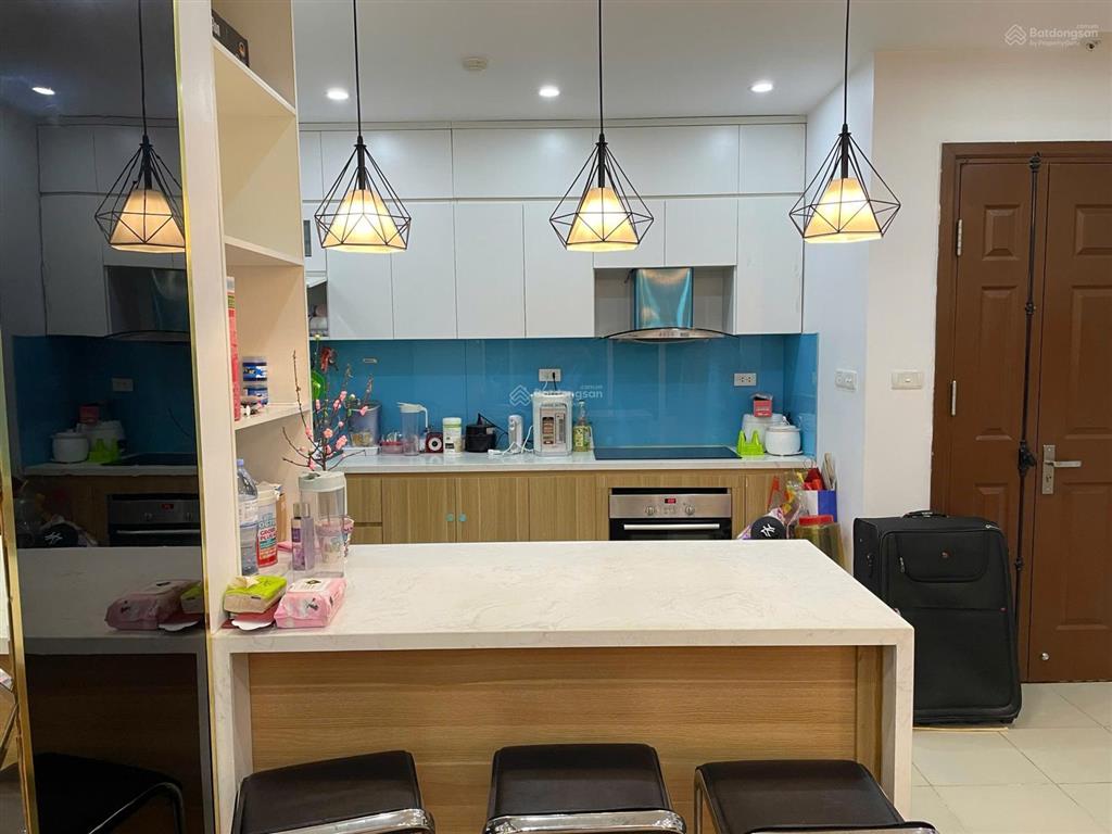Cho thuê gấp căn 3pn2vs căn góc full đồ vào ở được luôn. giá 16tr/tháng.  0912 700 ***