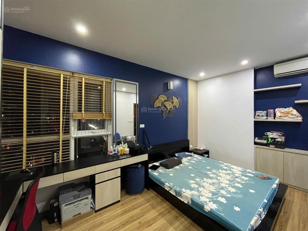 Cho thuê gấp căn 3pn2vs căn góc full đồ vào ở được luôn. giá 16tr/tháng.  0912 700 ***