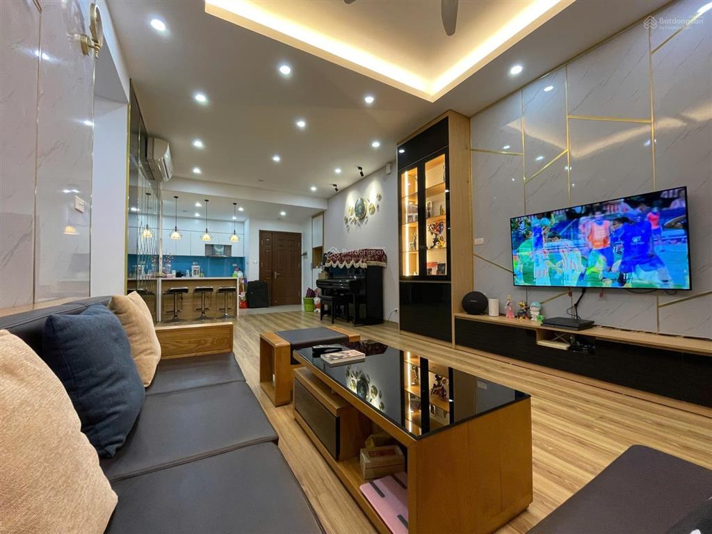 Cho thuê gấp căn 3pn2vs căn góc full đồ vào ở được luôn. giá 16tr/tháng.  0912 700 ***