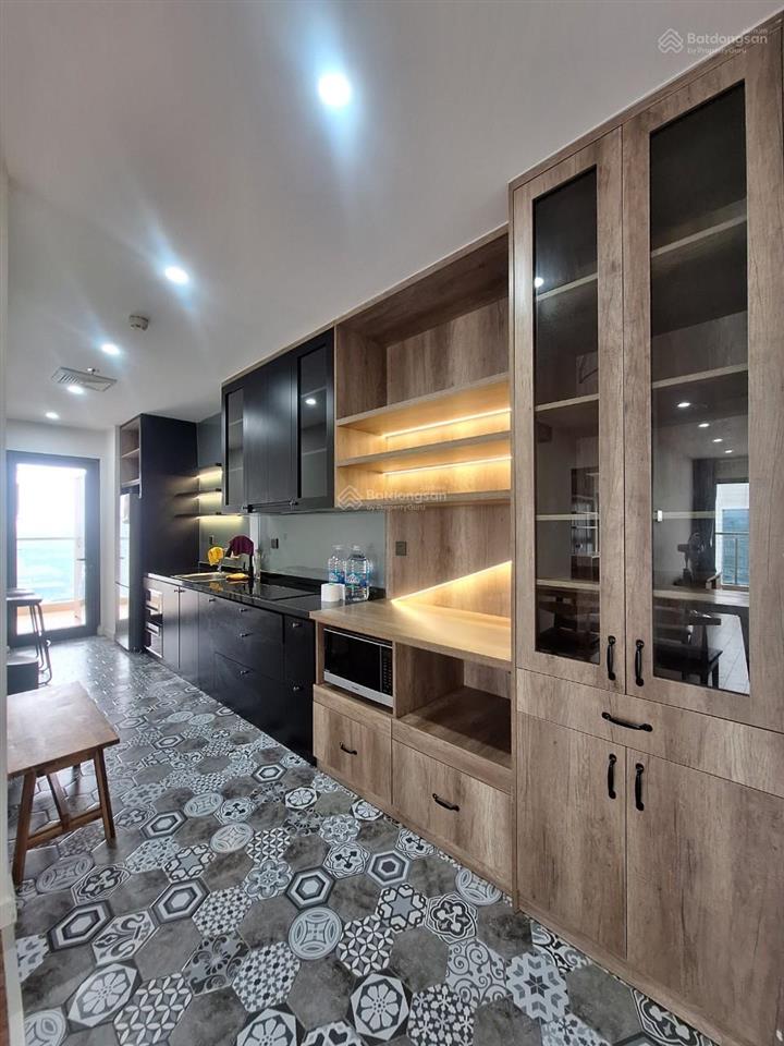 Chủ người nước ngoài ủy quyền bán căn góc 3508  full nội thất the sun mễ trì