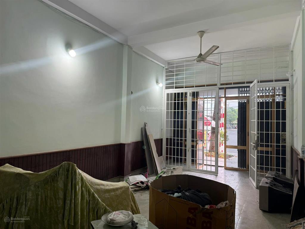 Mt hùng vương p1 mỹ tho vừa kinh doanh vừa nuôi yến, thu 35kg/tháng