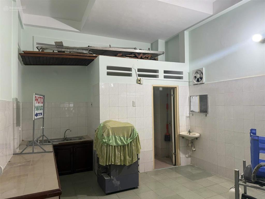 Mt hùng vương p1 mỹ tho vừa kinh doanh vừa nuôi yến, thu 35kg/tháng