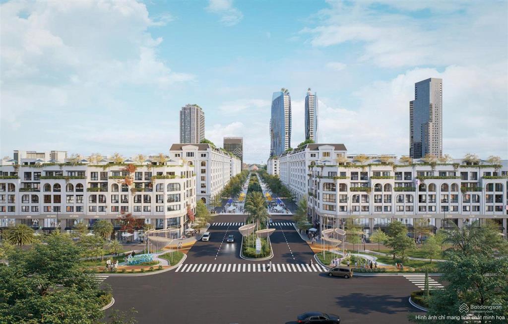 Nhà phố mặt đường huyết mạch hoàng quốc việt chỉ vài bước chân là vịnh biển