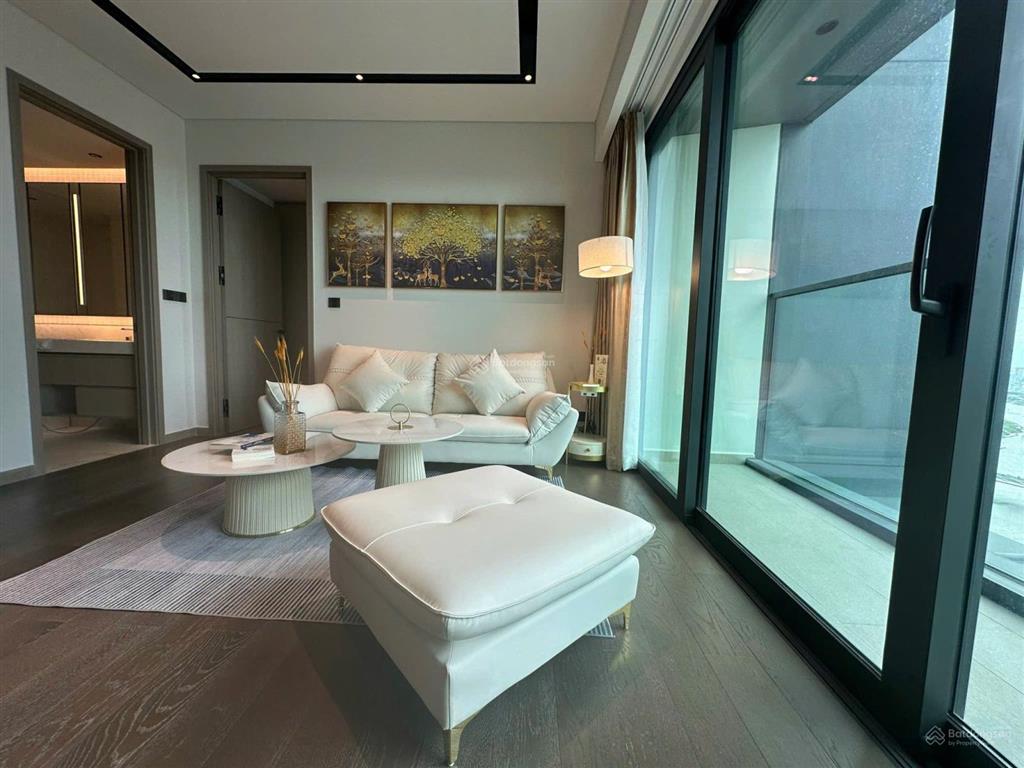 Cần bán căn hộ 1pn  1wc cao cấp bậc nhất saigon.  0909 024 ***