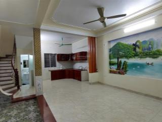 Cc bán nhà ngõ 73 phố đức diễn  3 mặt thoáng vĩnh viễn 52m, mt 6m, 4 tầng  gần ô tô