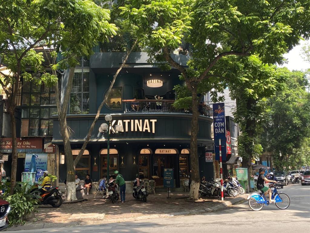 Cho thuê nhà mp tân mai, diện tích 90m2 x 3 tầng, mặt tiền 6,5m, vị trí ngã tư, kinh doanh sạch sẽ