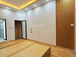 7.5 tỷ  38m đền lừ,6 tầng. đang cho thuê dạng chung cư mini. dòng tiền 50 triệu mỗi tháng.